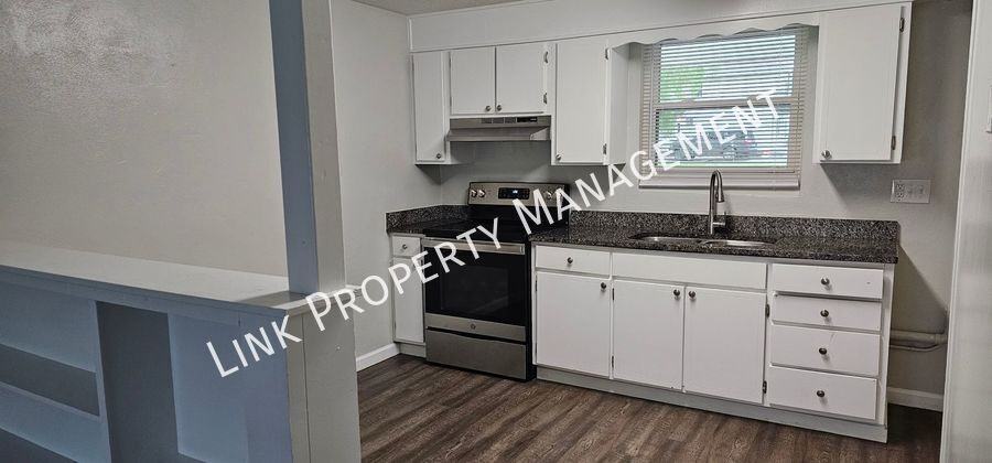 1640 Keeble St - Photo 3 of 33