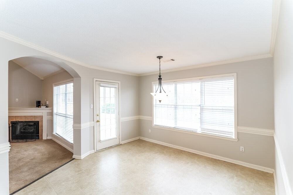 661 Shelley Renee Ln - Photo 3 of 13