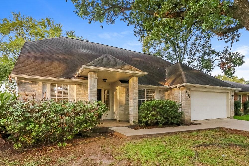 4635 Linden Pl - Photo 4 of 17