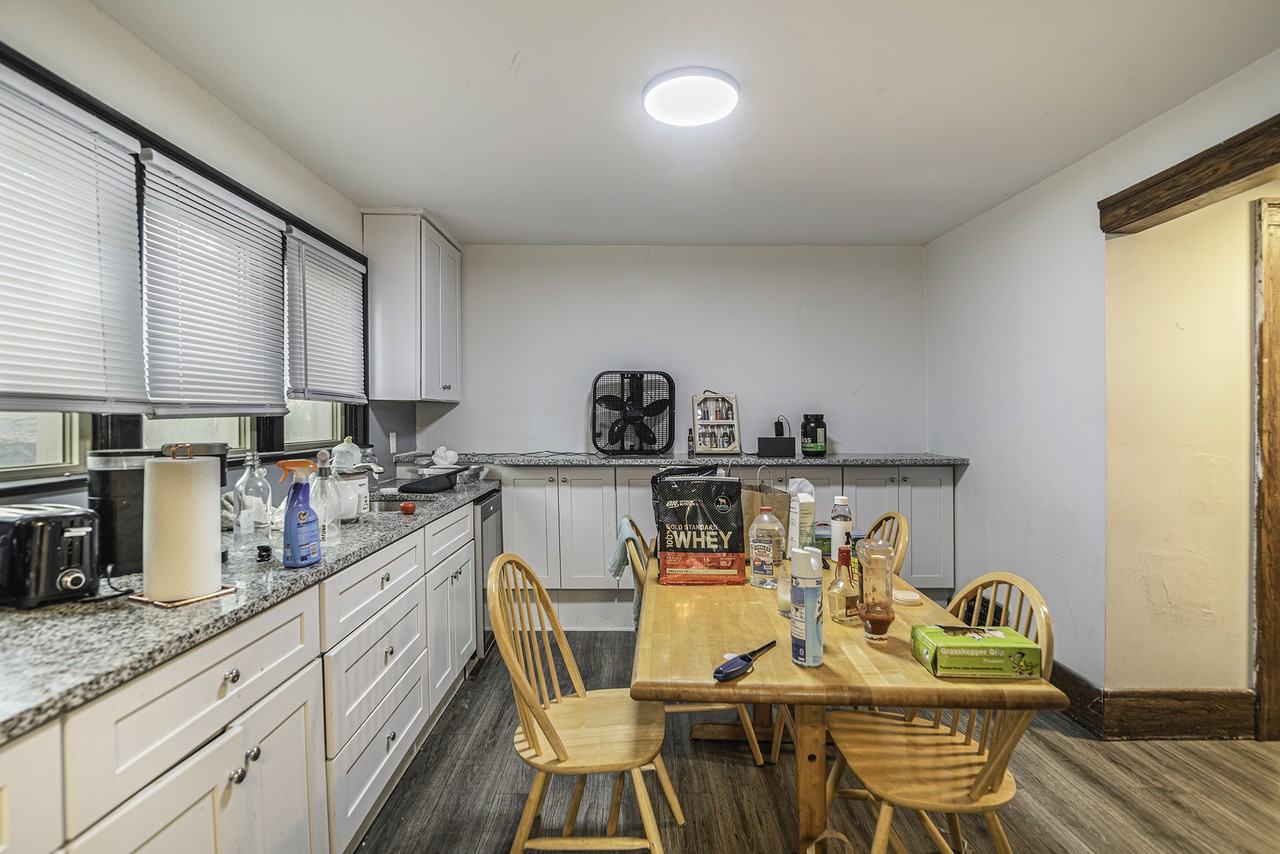 335 Packard St - Photo 4 of 18