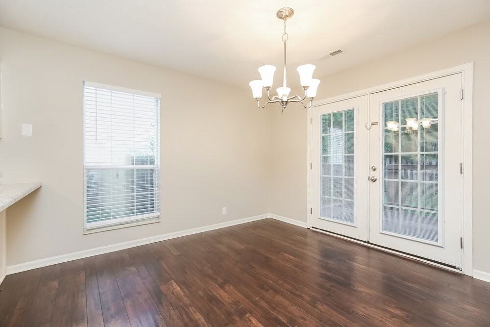 1052 Mulberry Way - Photo 6 of 17