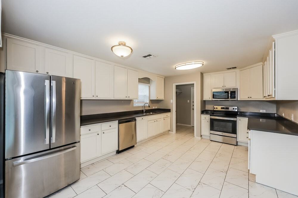 6945 Meadow Way Ln - Photo 7 of 17