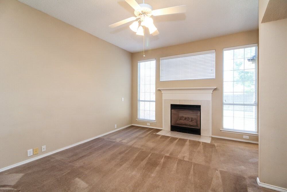 10705 Camelot Dr - Photo 3 of 15