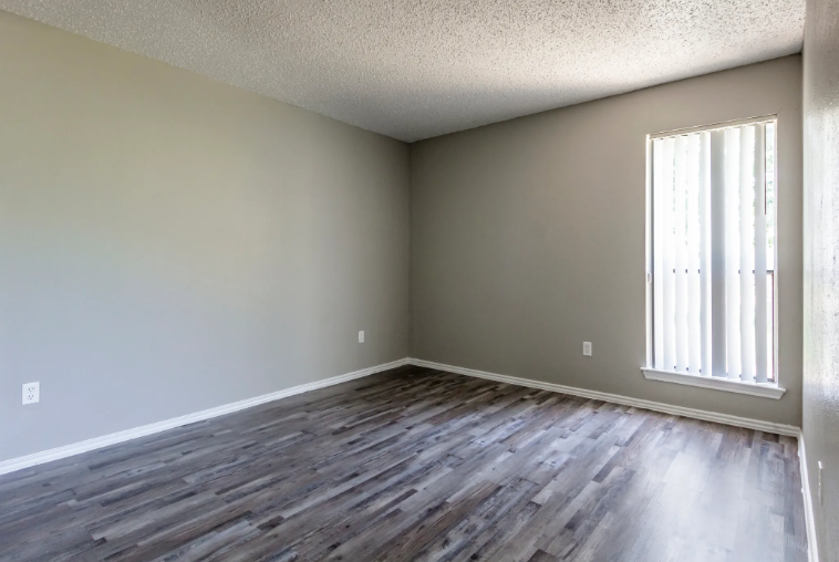 Creekwood - Photo 6 of 20