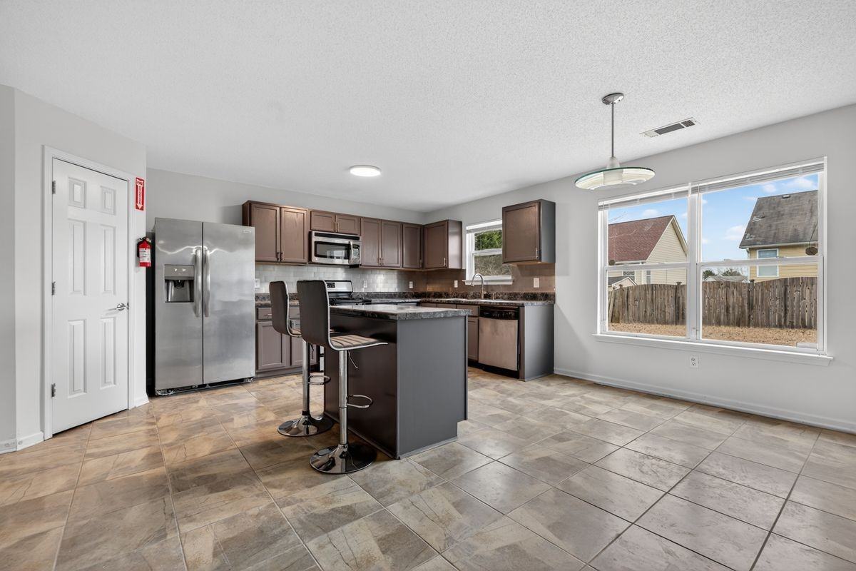 5040 Estonian Dr - Photo 4 of 22