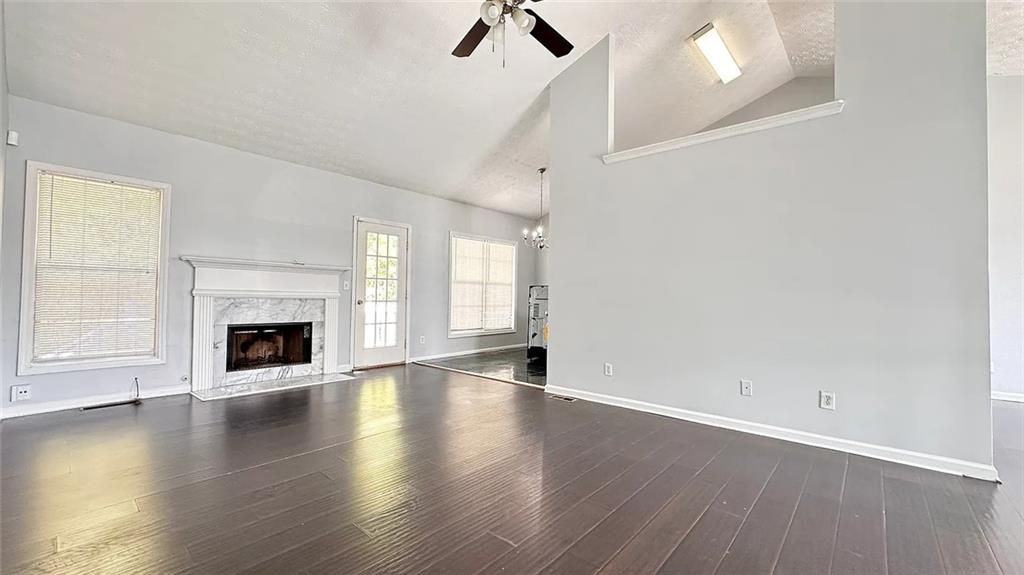 641 Tower Hill Ct - Photo 3 of 25