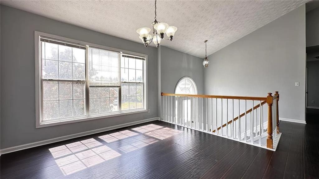 641 Tower Hill Ct - Photo 7 of 25