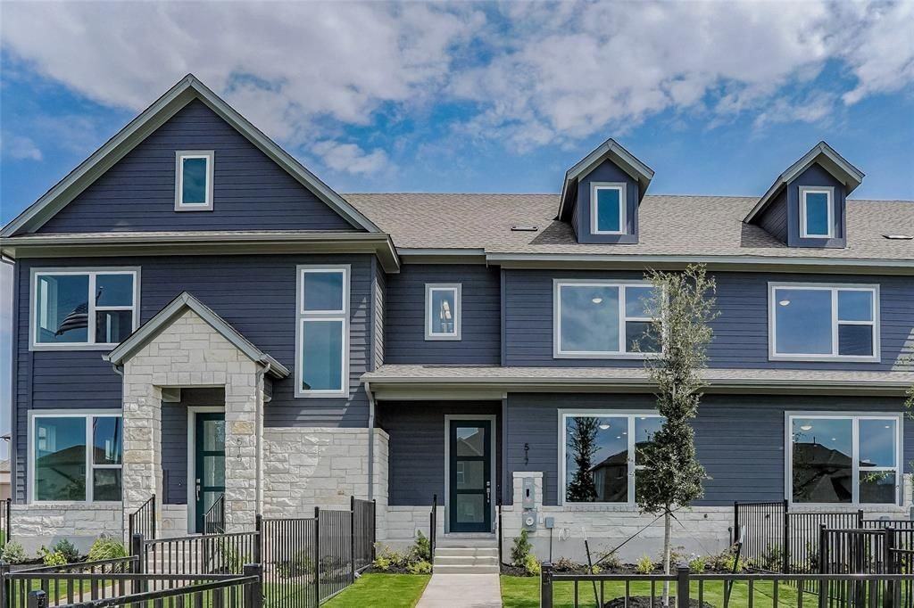 517 Emory Crossing Blvd - Photo 2 of 18