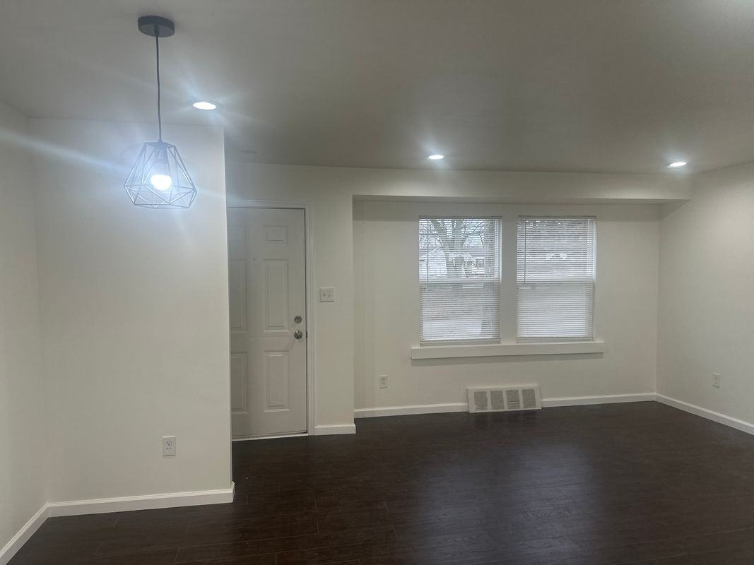 27184 Lucerne Dr - Photo 4 of 5