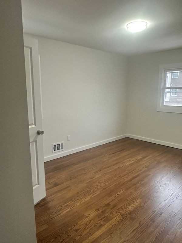 316 Doyle St - Photo 4 of 18