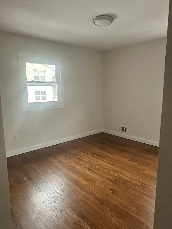 316 Doyle St - Photo 5 of 18