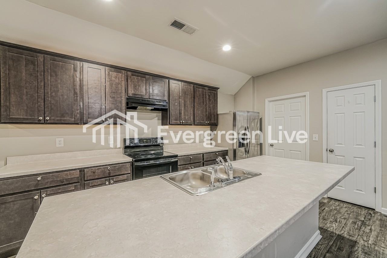 71 Lakeside Way - Photo 4 of 16