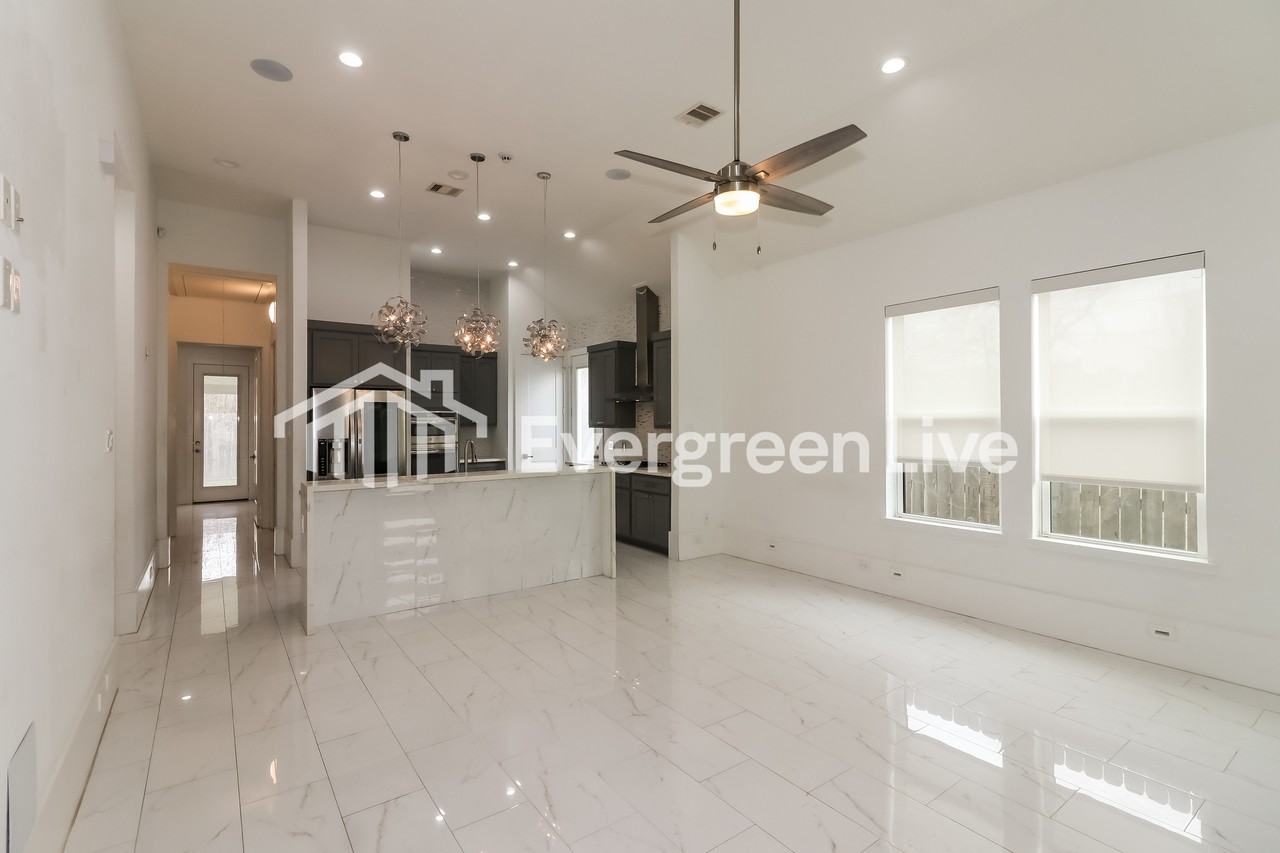 3267 Simmons St - Photo 5 of 16