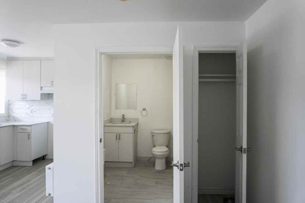 630 Cummings Ave - Photo 2 of 50