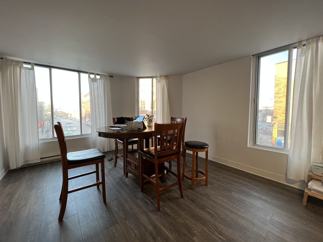 5550-5559 St. Laurent. & 7-9 St. Viateur West - Photo 6 of 35