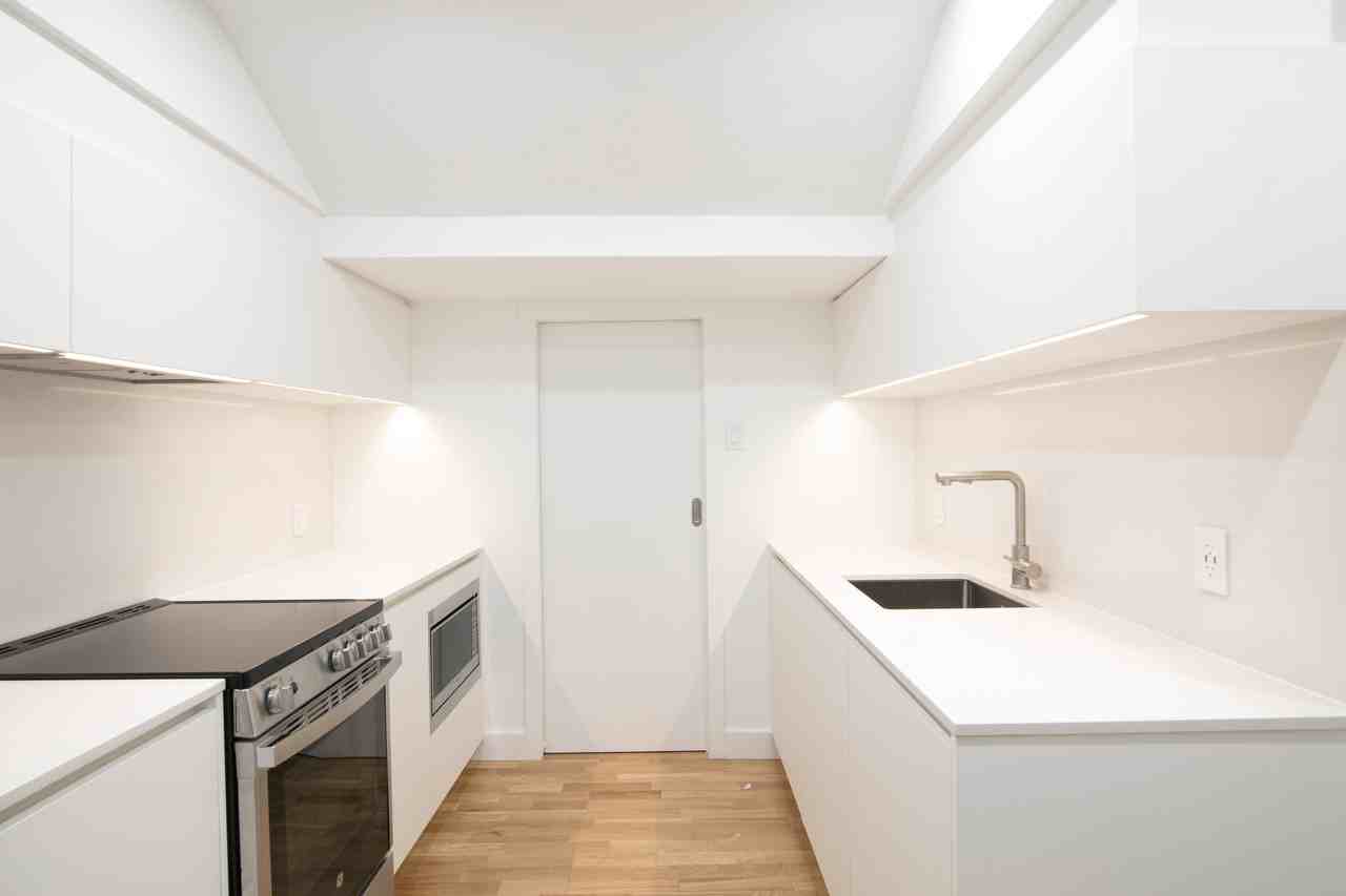 2100 du Fort Street - Photo 2 of 50