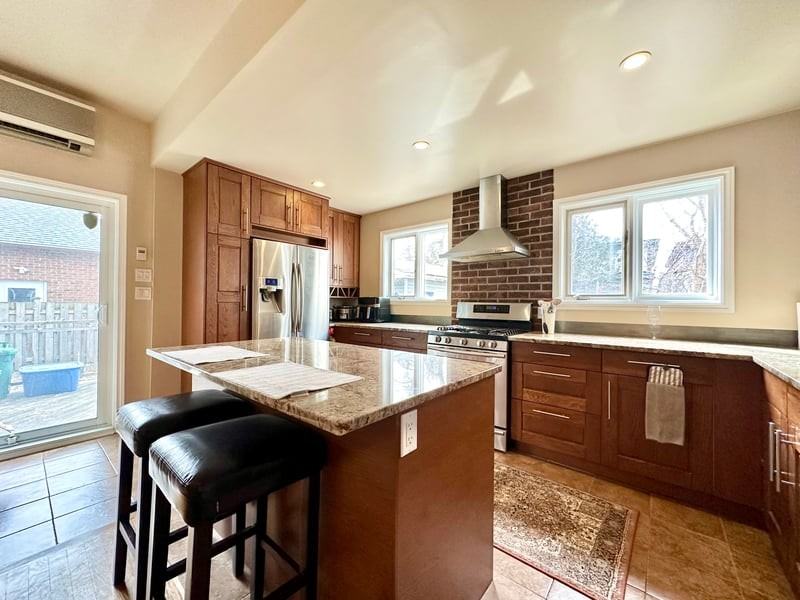 526 Kirkwood Ave - Photo 6 of 14