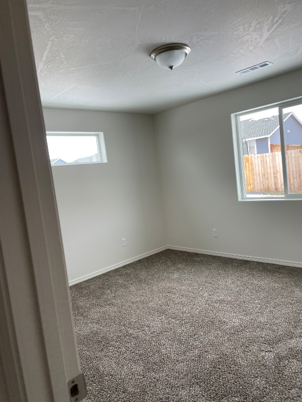 1328 W Javelin St - Photo 5 of 8