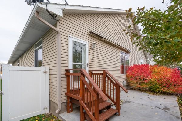 2434 Brookcliff Dr - Photo 4 of 20