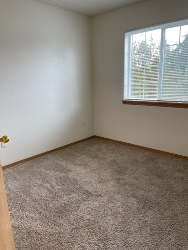 104 Rice Ln - Photo 6 of 16