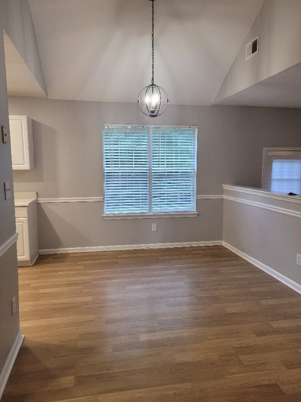 3042 Knoll View Pl - Photo 3 of 18