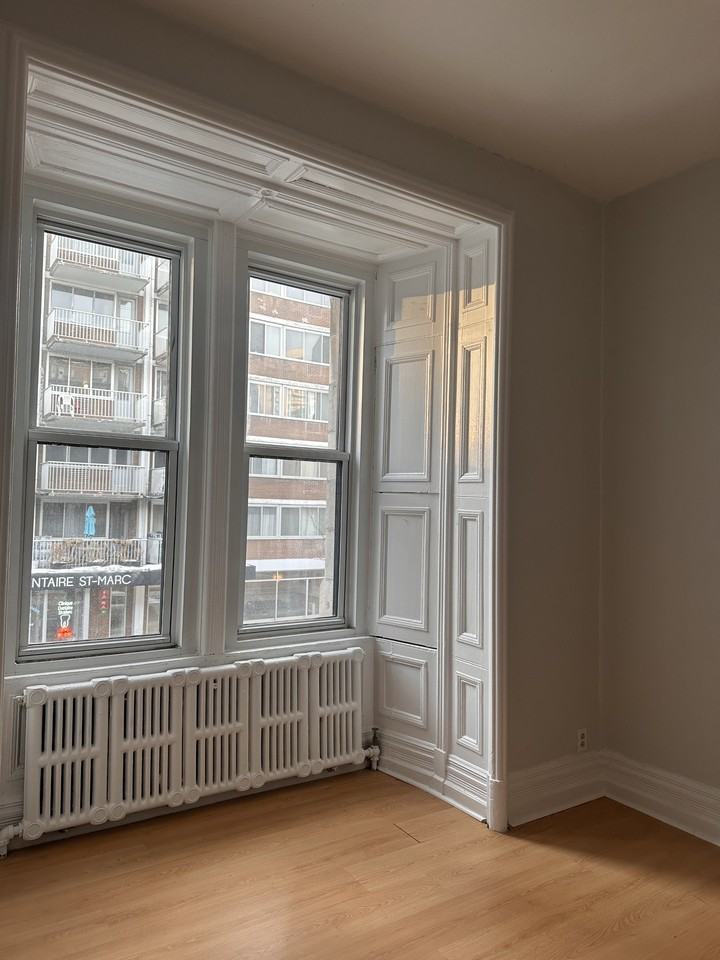 1445 Rue Saint-Marc #3 - Photo 4 of 14