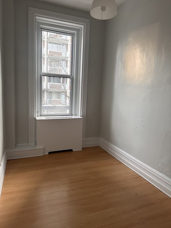 1445 Rue Saint-Marc #3 - Photo 7 of 14