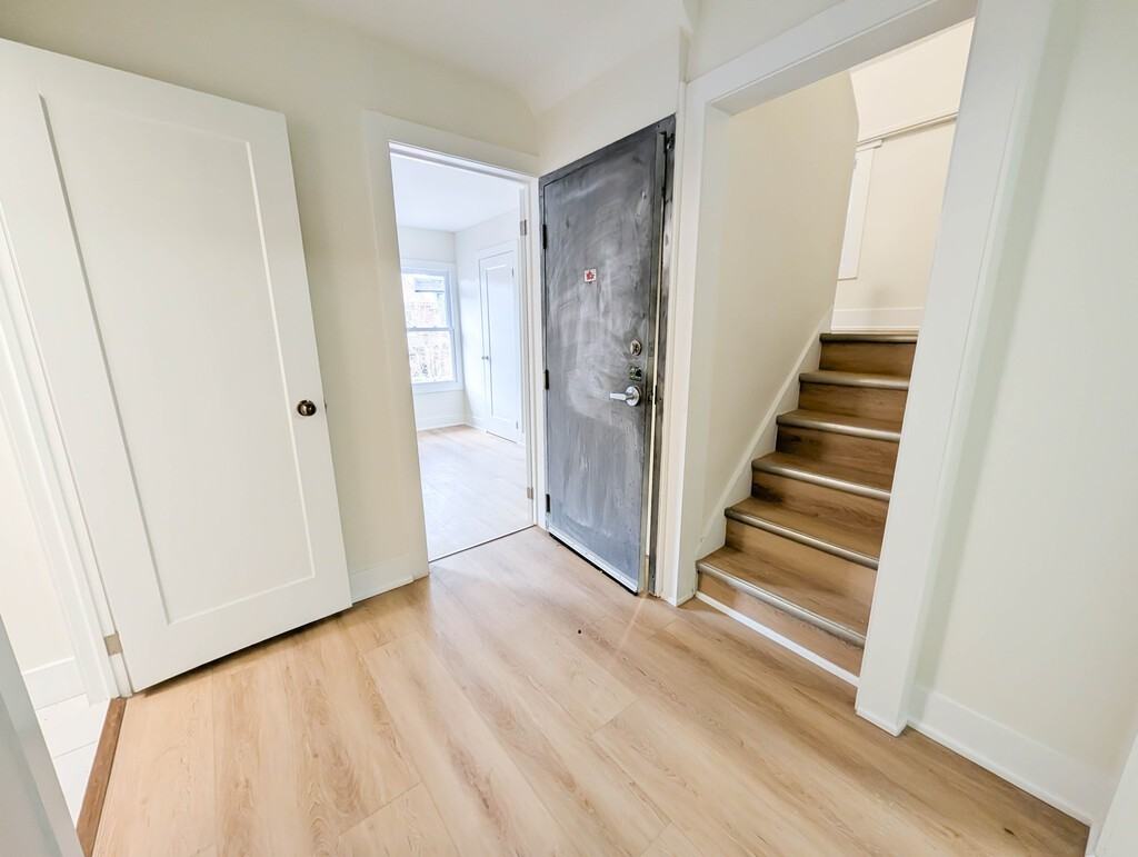 59 Carrick Ave - Photo 4 of 14