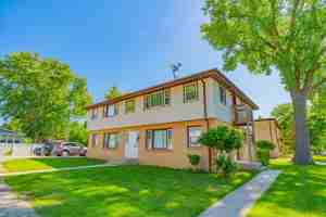 featured image of 1814 Lake Point Dr #3