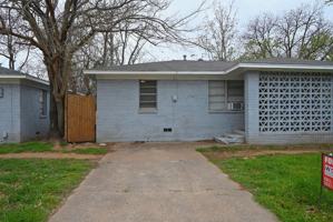 featured image of 600 E 1st St #B