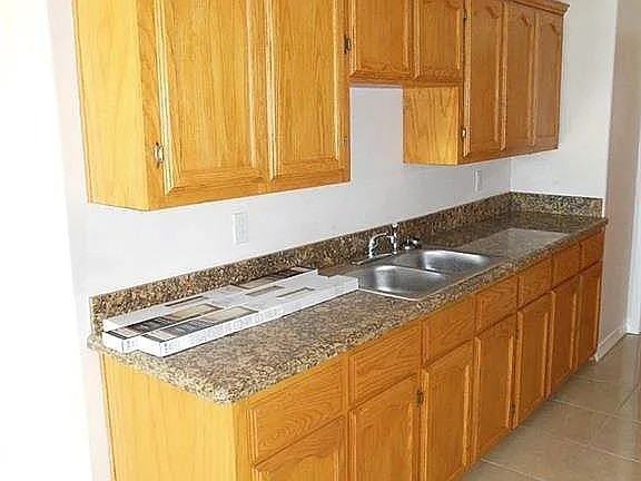 1109 W Eisenhower St #2 - Photo 2 of 8