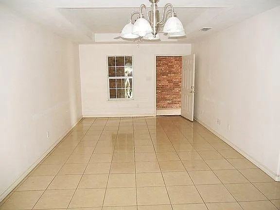 1109 W Eisenhower St #2 - Photo 4 of 8