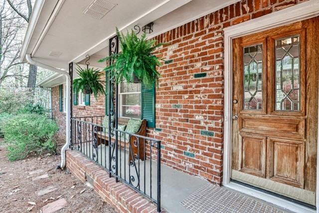 1277 Chaucer Ln Ne #NA - Photo 3 of 34