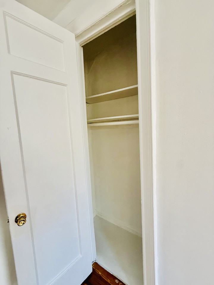 2682 Creston Ave #5F - Photo 3 of 9