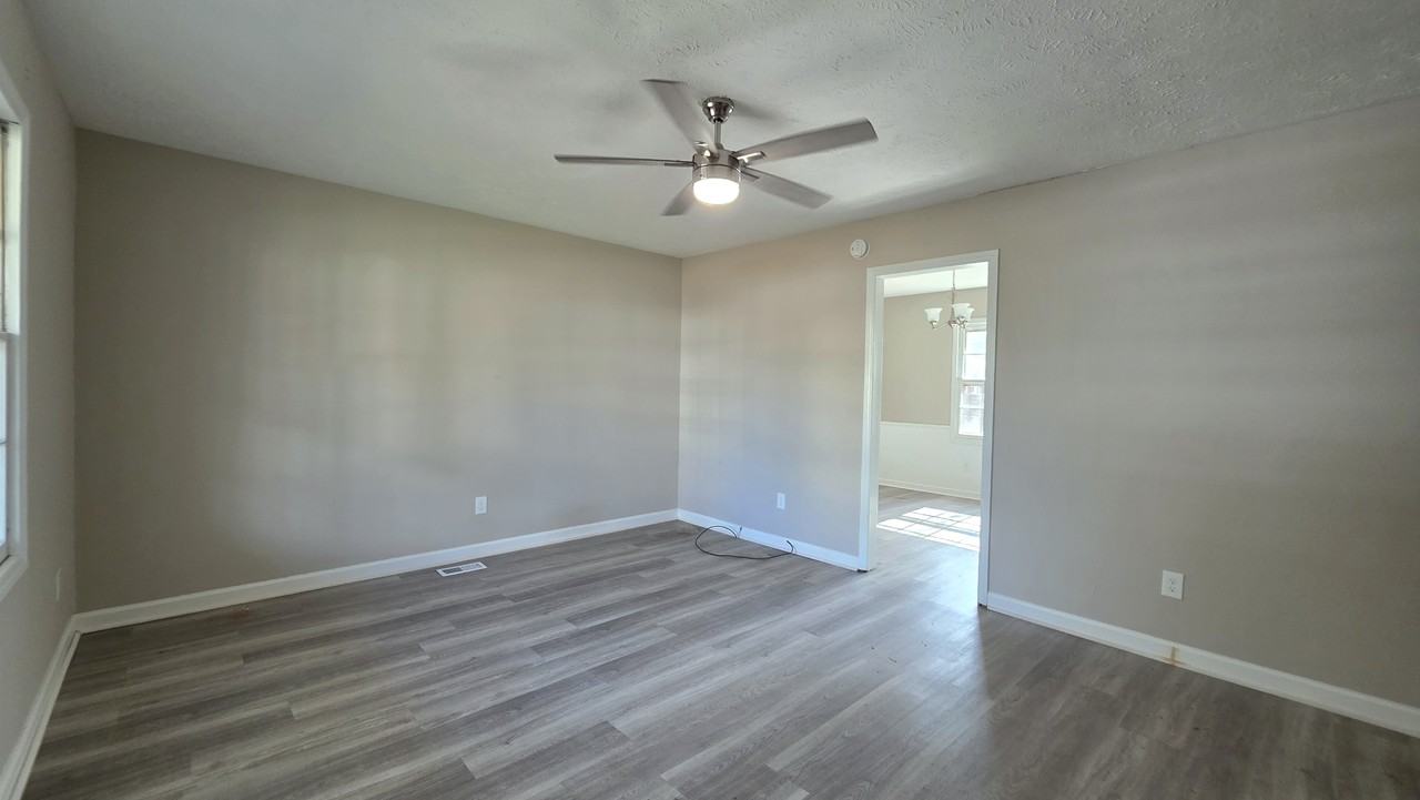 719 7th Ave S #NA - Photo 2 of 7