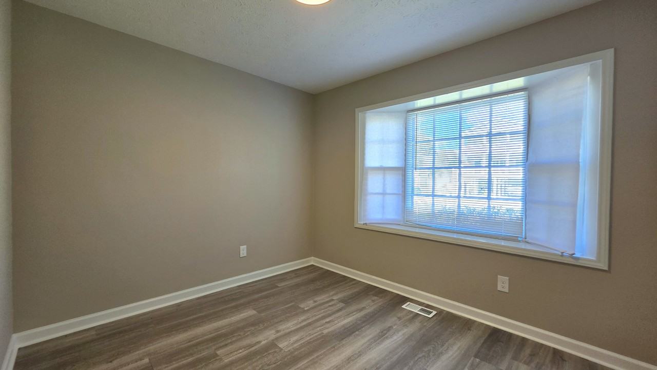 719 7th Ave S #NA - Photo 5 of 7