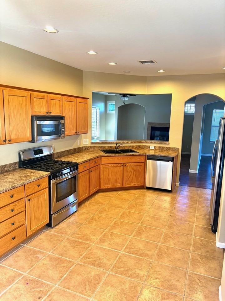 903 Louie St #NA - Photo 3 of 21