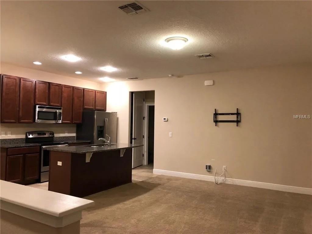 8039 Laureate Blvd #B - Photo 4 of 16