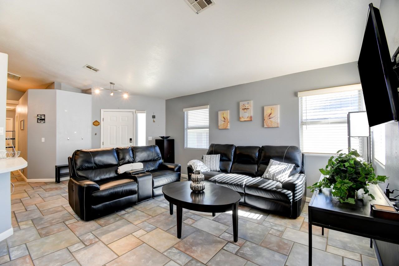 9657 Marble Peak Ct #NA - Photo 3 of 39