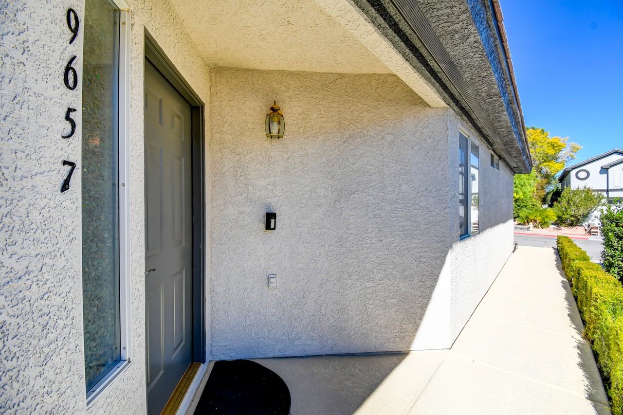 9657 Marble Peak Ct #NA - Photo 5 of 39