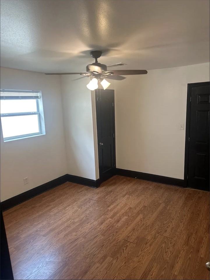 2916 1st St #NA - Photo 2 of 7