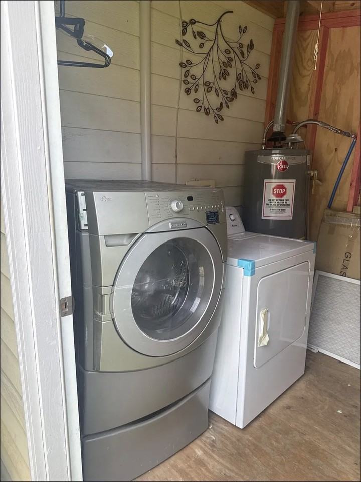 2916 1st St #NA - Photo 4 of 7