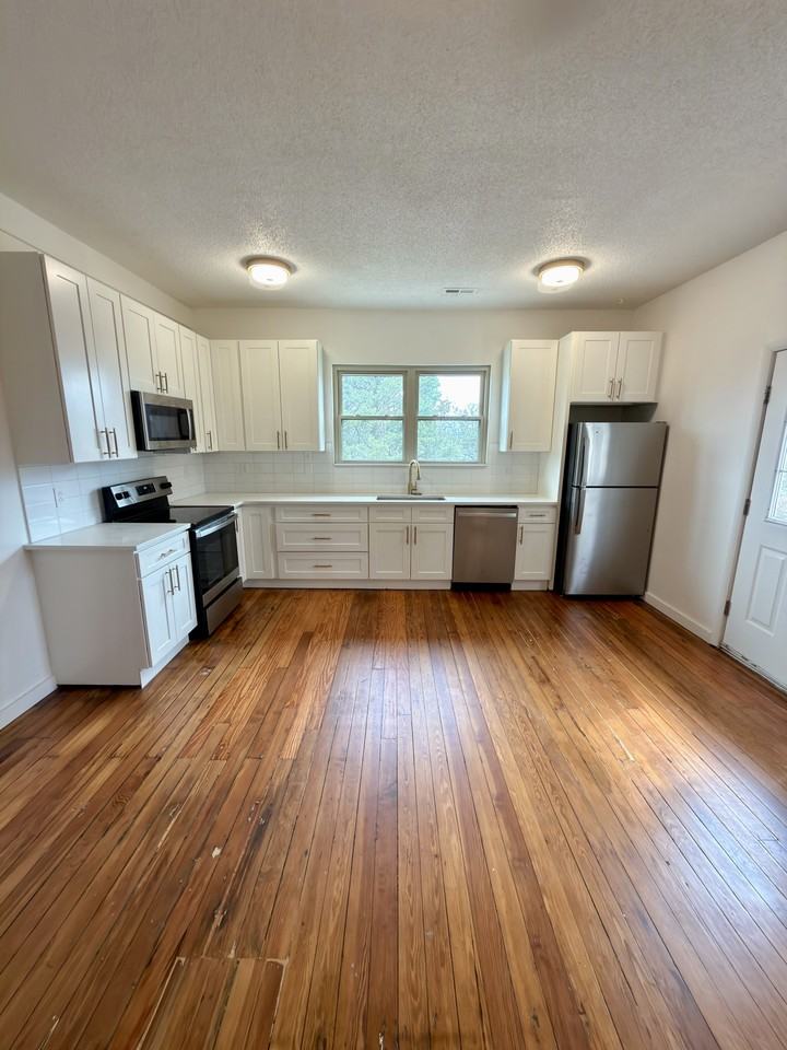 401 E Scott Ave #3 - Photo 3 of 7