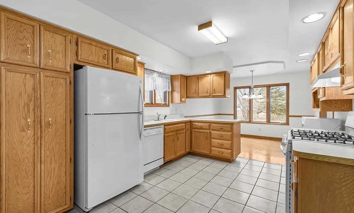 410 E Somonauk St #NA - Photo 7 of 13