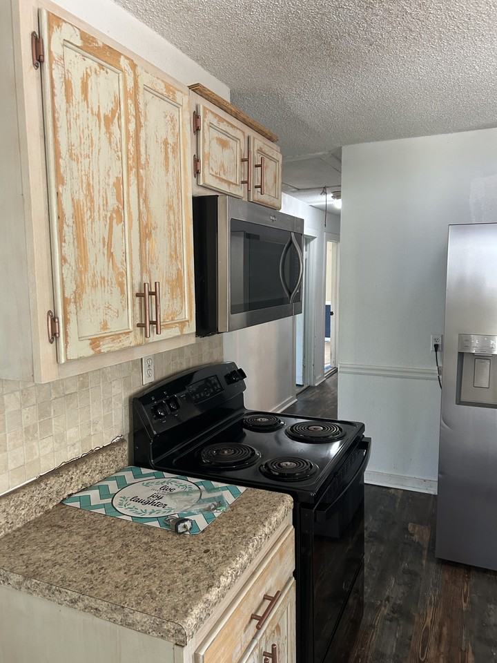 2233 5th Ave #NA - Photo 5 of 9