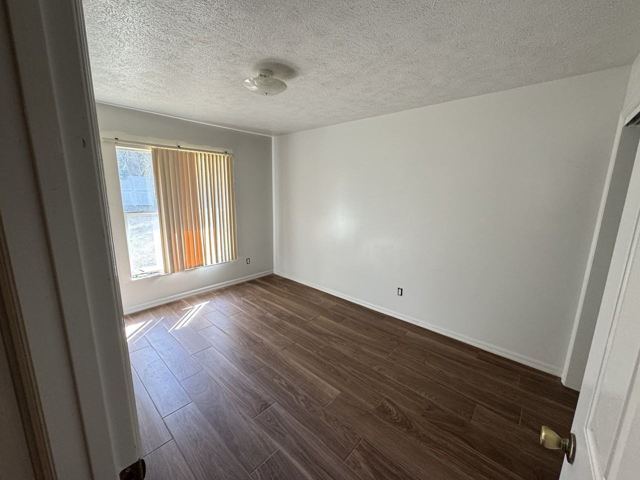 2627 Ne 8th Ave #2627 - Photo 2 of 5