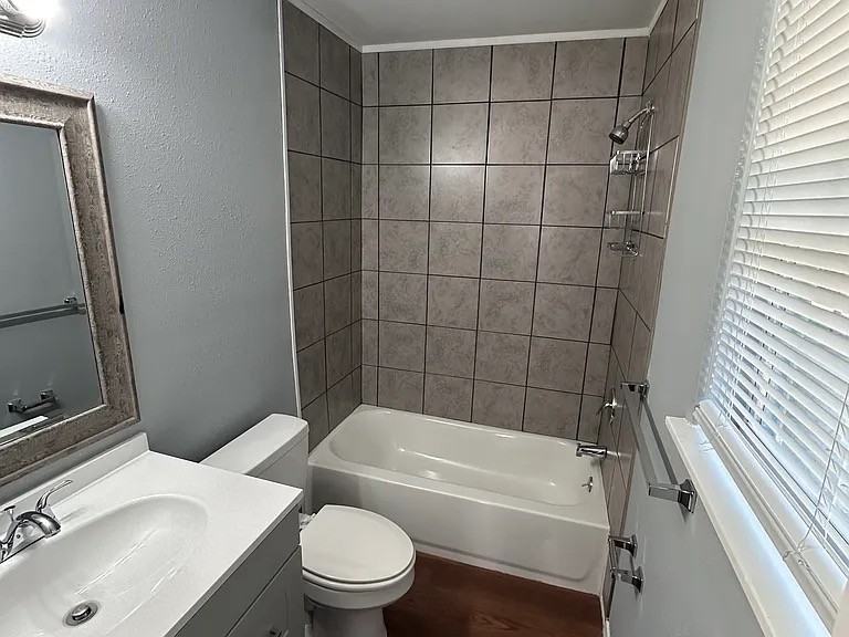 5221 Borchers Dr #NA - Photo 6 of 9