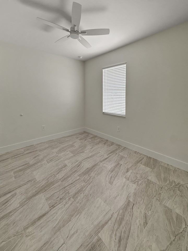 3816 Ballard Rd #1 - Photo 4 of 24