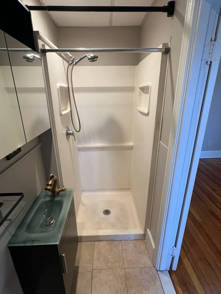 103 Gold St Apt 2a #2A - Photo 6 of 10