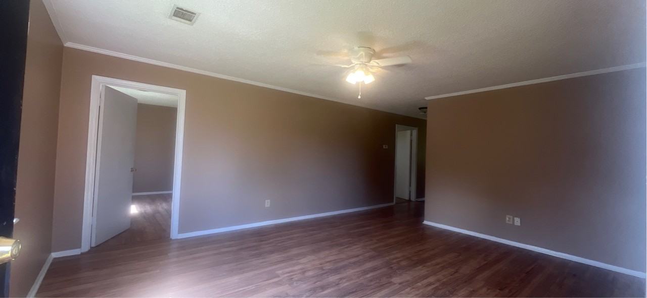 318 Carriage LaneUNIT C #C - Photo 2 of 8